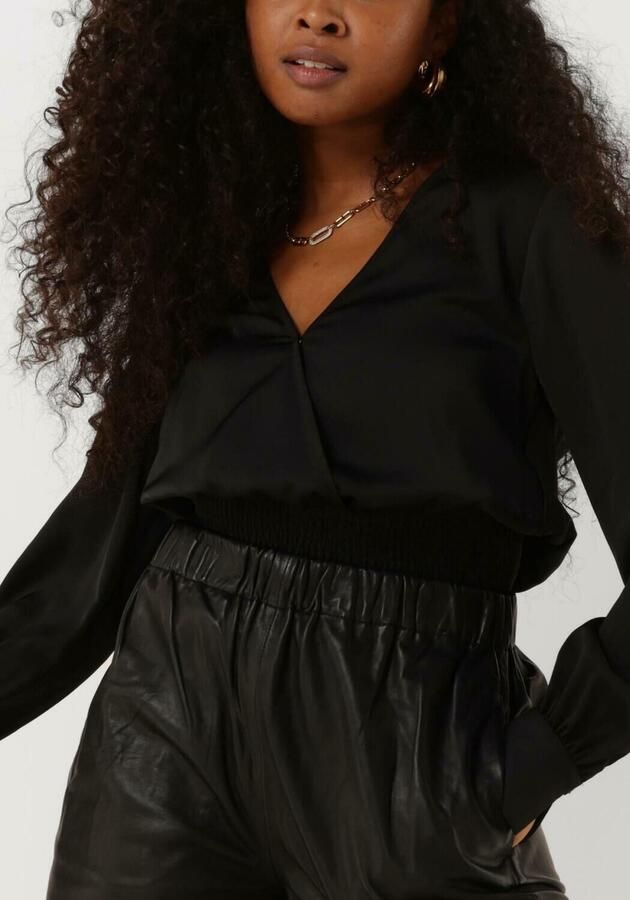 ANOTHER LABEL Dames Tops & T-shirts Linnea Shiny Top L s Zwart - Foto 2