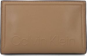 Calvin Klein Camel Schoudertas Minimal Hardware Crossbody