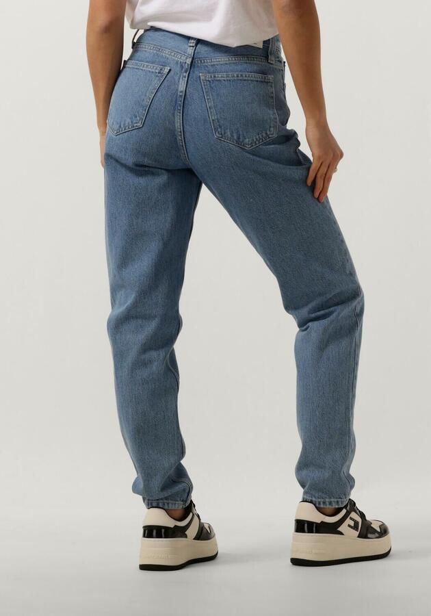 Calvin Klein Denim Mom Jeans in Lichtblauw Blue Dames