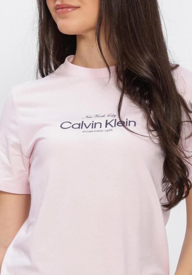CALVIN KLEIN Dames Tops & T-shirts Ss Classic Ck Nyc Logo Tee Lichtroze - Foto 4