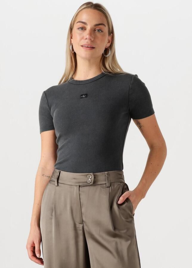 CALVIN KLEIN Dames Tops & T-shirts Washed Woven Label Rib Fit Tee Donkergrijs - Foto 4