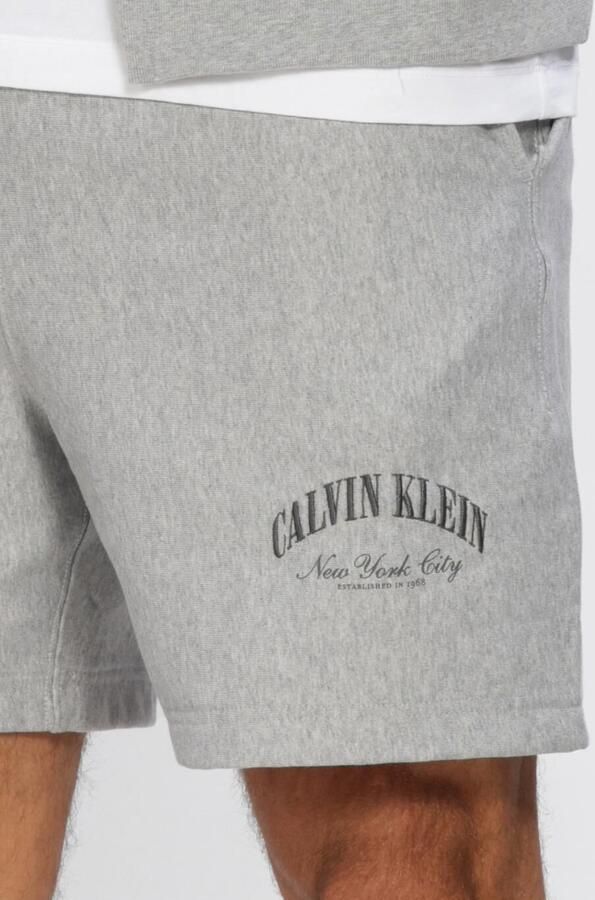CALVIN KLEIN Heren Broeken Premium Terry Calvin Collegiate Grijs - Foto 4
