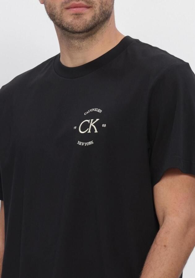 CALVIN KLEIN Heren Polo's & T-shirts 20s April Graphic Seasonal Fashi Zwart - Foto 4