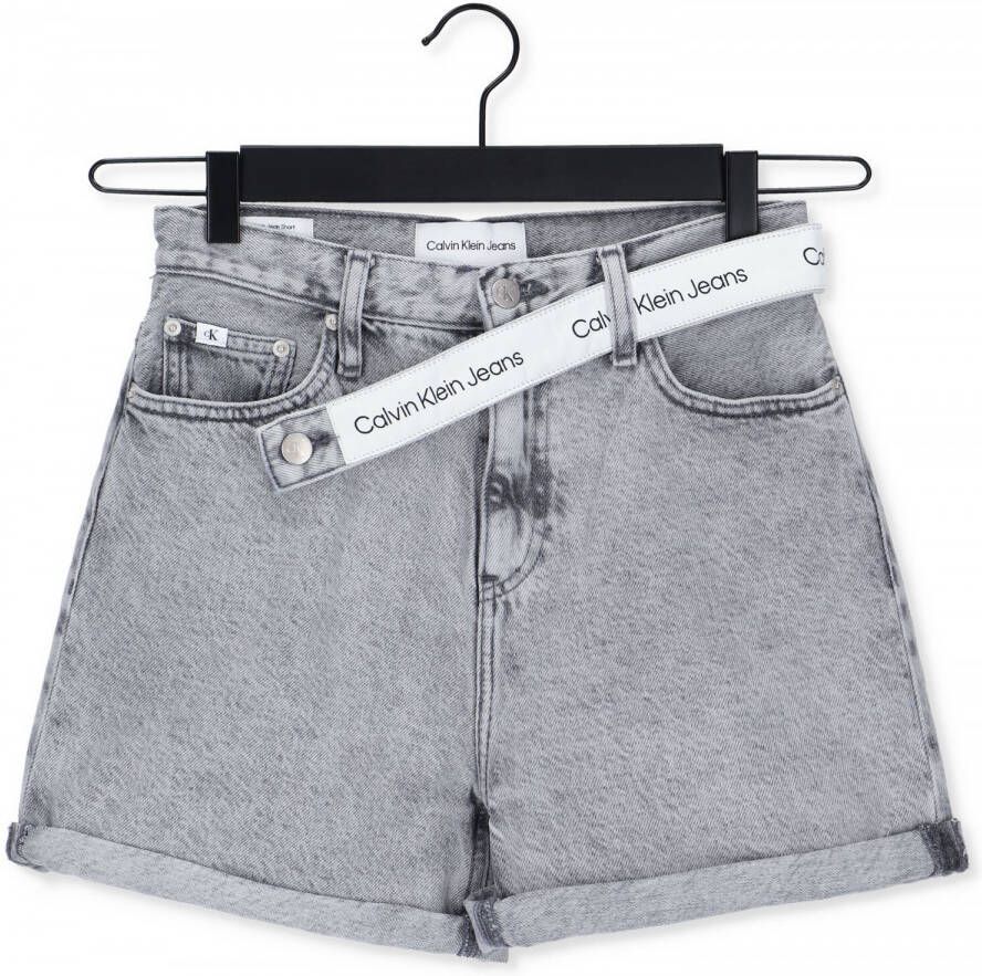 Calvin Klein Mom Denim Shorts in Lichtgrijs Blue Dames