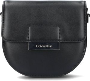 Calvin Klein Crossbody bags Core Saddle Bag Small in black