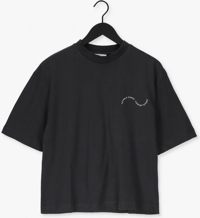 Catwalk Junkie T-shirt Slow Down van biologisch katoen zwart