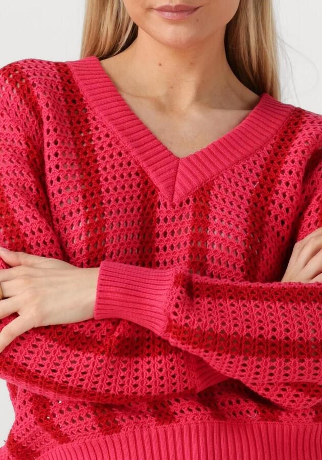 COLOURFUL REBEL Dames Truien & Vesten Lizza Crochet Stripe V-neck Sweater Rood