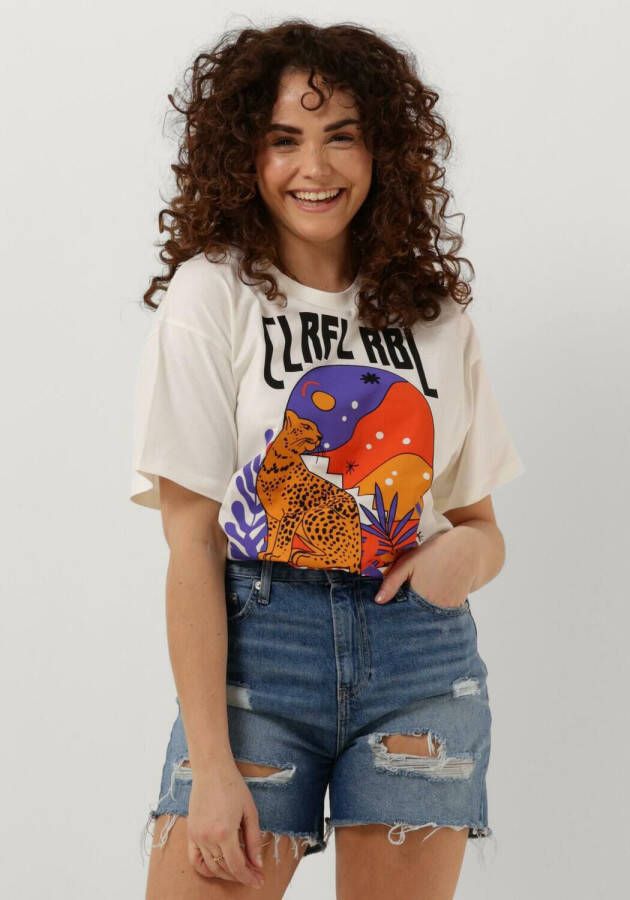 COLOURFUL REBEL Dames Tops & T-shirts Panther Moon Loosefit Tee Gebroken Wit