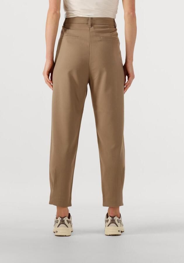Copenhagen Muse Stijlvolle en comfortabele dames chino`s Beige Dames
