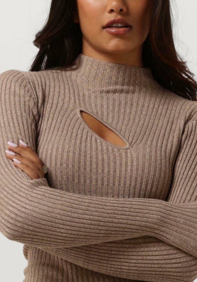 SECOND FEMALE Dames Tops & T-shirts Sanka Knit T-neck Bruin