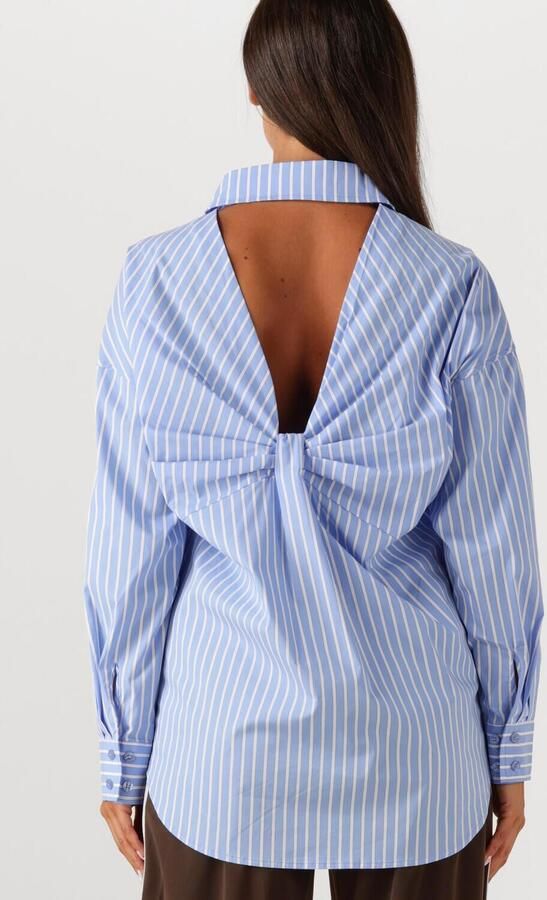HAUTE L'AMITIÉ Haute L'Amitié Dames Blouses Bow Candy Twist Stripe Shirt Lichtblauw - Foto 4