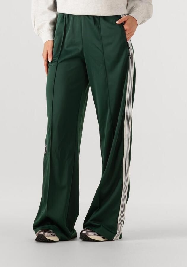 HAUTE L'AMITIÉ Haute L'Amitié Dames Broeken Baggy Track Tall Pants Donkergroen - Foto 4