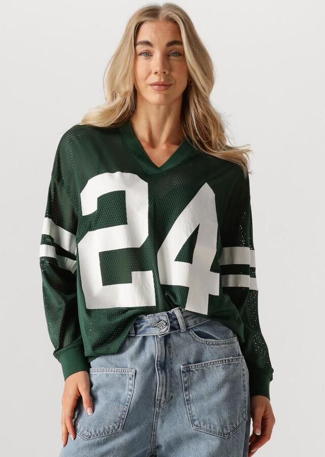 HAUTE L'AMITIÉ Haute L'Amitié Dames Tops & T-shirts Drift Number Ls Tee Donkergroen - Foto 4