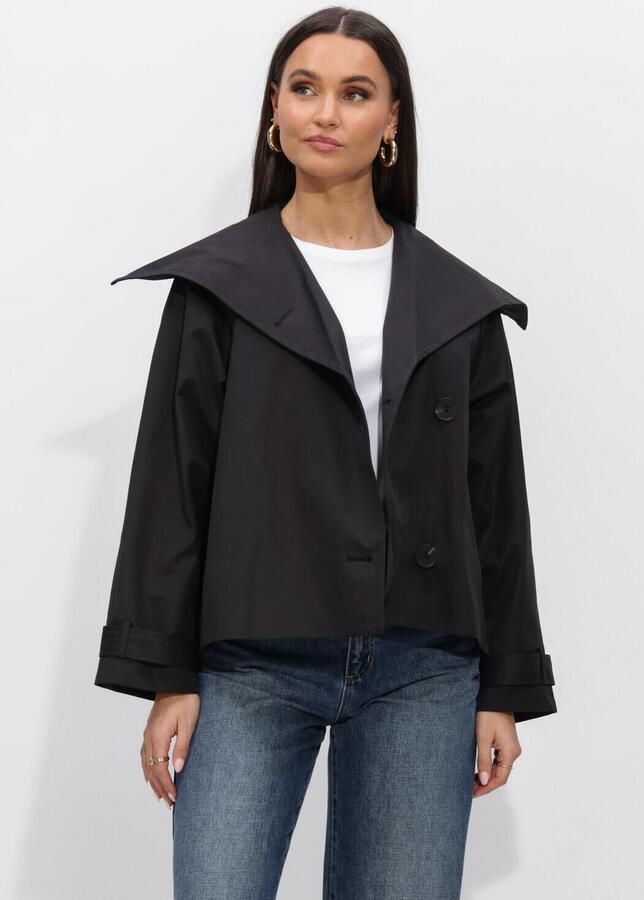 InWear Zwarte korte jas met brede kraag Black Dames