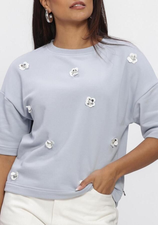 JANSEN AMSTERDAM Dames Truien & Vesten Noa Trui Sw 170 Sweat Short Sleeve Flower Sequins Lichtblauw - Foto 4
