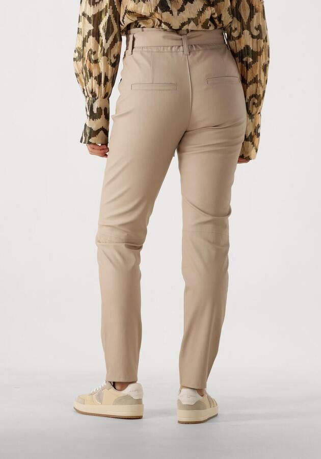 Knit-ted Zand Leren Pantalon Stijl Beige Dames