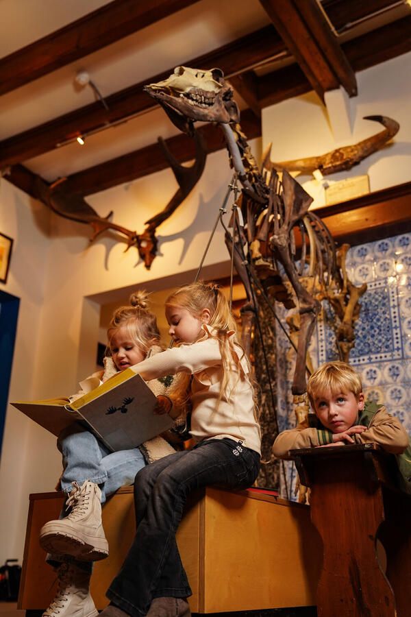 KOKO NOKO Meisjes Jeans O56929 Zwart