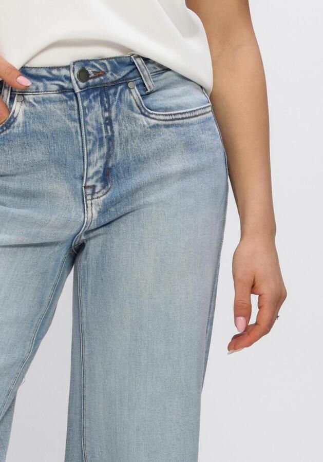 My Essential Wardrobe Wide leg jeans met gefixeerde omslag model 'Dikan' - Foto 3
