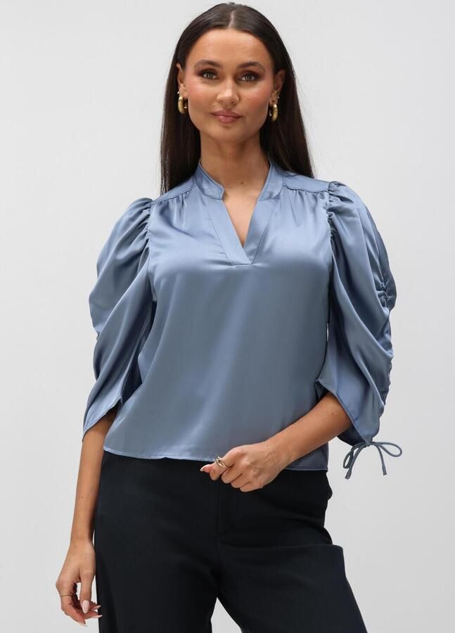 NEO NOIR Dames Blouses Alvira Drapy Satin Blous Blauw