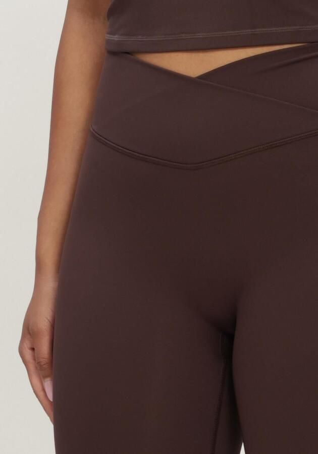 NEO NOIR Dames Broeken Lea Wrap Shorts Bruin - Foto 3