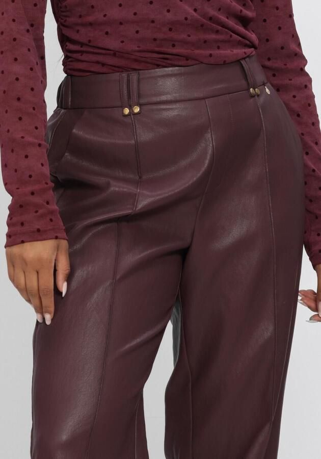 NUKUS imitatieleren wide leg coated broek aubergine - Foto 3