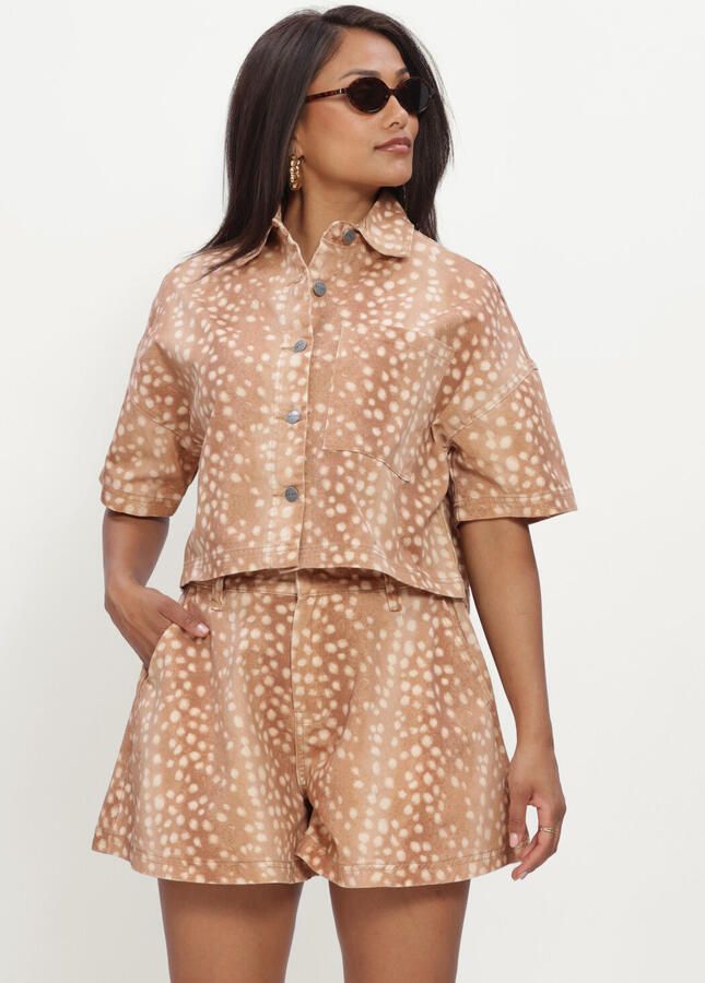 REFINED DEPARTMENT Dames Blouses Ladies Woven Cropped Blouse Bambi Print Adeline Camel