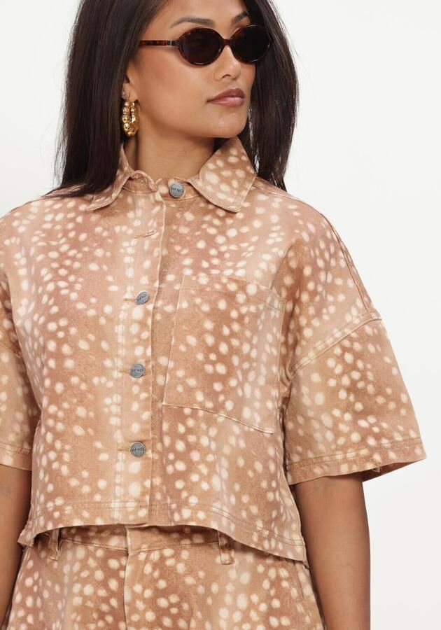 REFINED DEPARTMENT Dames Blouses Ladies Woven Cropped Blouse Bambi Print Adeline Camel - Foto 3
