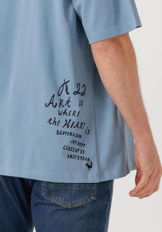 SCOTCH & SODA Heren Polo's & T-shirts Loose-fit Artwork T-shirt Lichtblauw - Foto 3