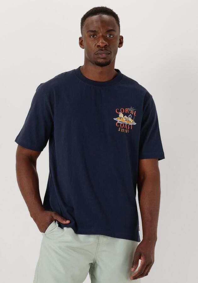 SHIWI Heren Polo's & T-shirts Men Finn Relaxed T-shirt Coral Coast Donkerblauw - Foto 4