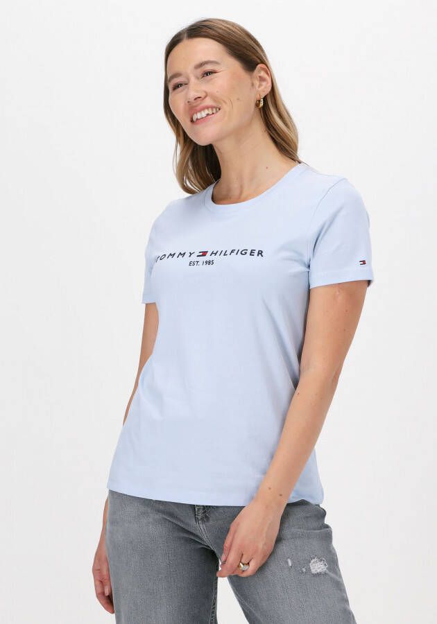 Tommy Hilfiger Shirt met ronde hals TH ESS HILFIGER C-NK REG TEE SS met lineair logo-opschrift