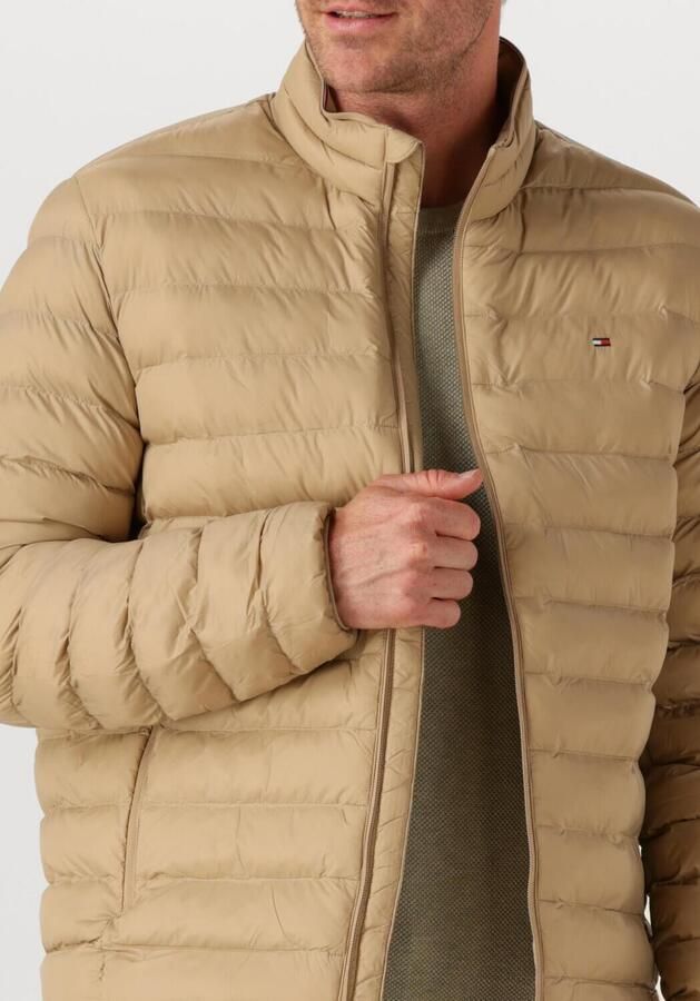 Tommy Hilfiger Gewatteerde jas PACKABLE RECYCLED JACKET Overgangsjas met logoborduursel - Foto 3