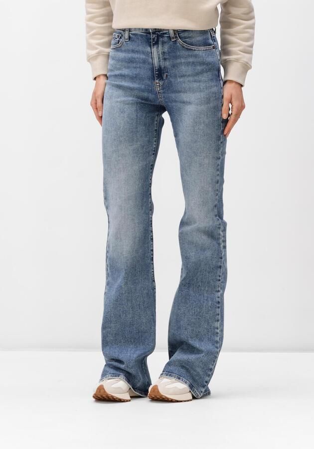 TOMMY JEANS Bootcut jeans SYLVIA HGH FLR BI1267 Wijd pijpform en logo borduursel op de achterzak