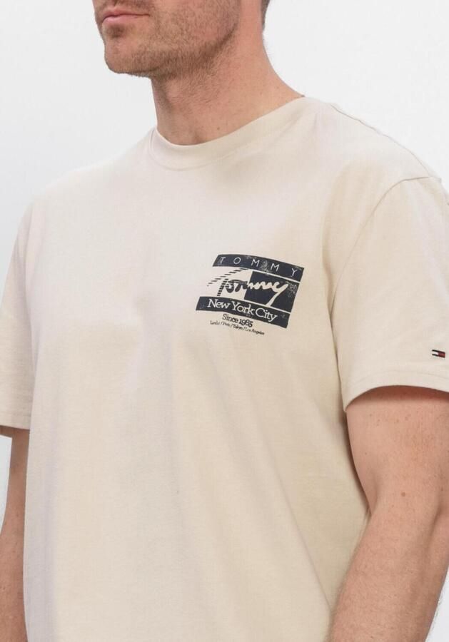 TOMMY JEANS Heren Polo's & T-shirts Tjm Reg Sign Flag Ss Tee Ext Beige - Foto 4