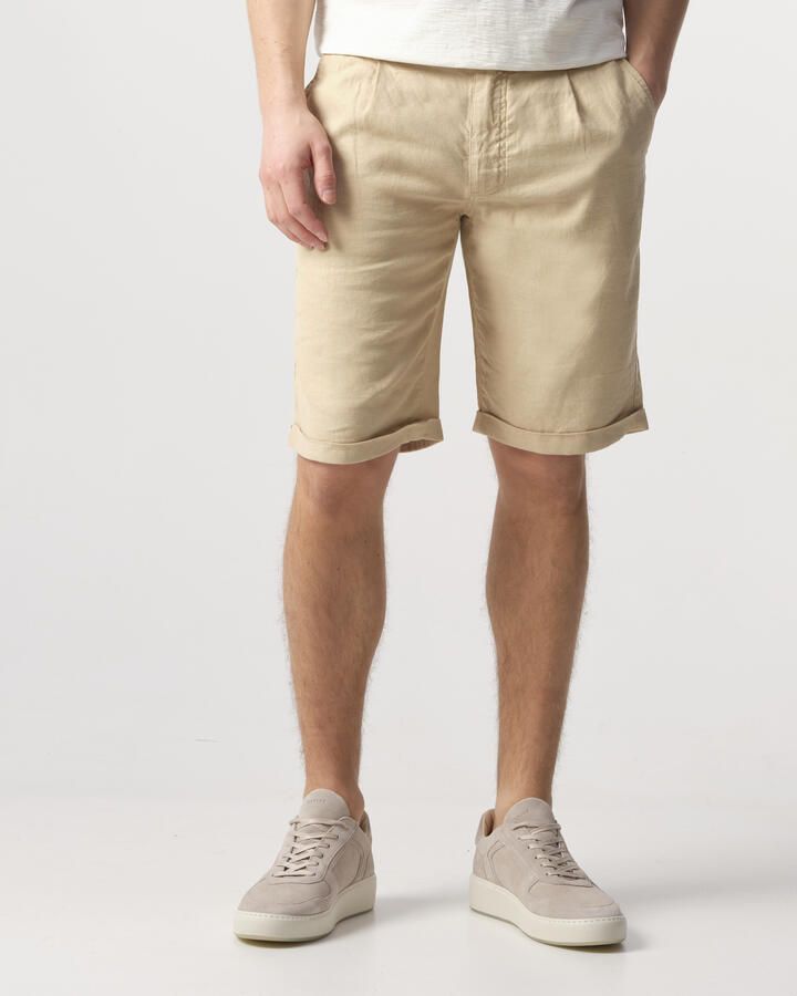 J.C. Rags regular fit short safari