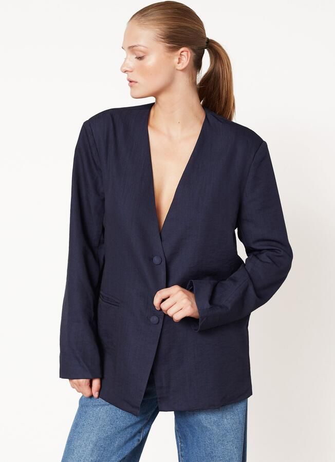 Sisters point Game-Bl Blazer