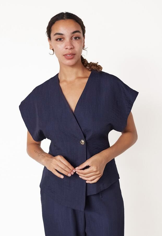 Sisters point GEVELA-VE2 Shirt