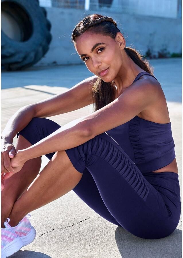 Active by Lascana Crop-top Met gekruiste bandjes Sporttop met gekruiste bandjes en ronde hals - Foto 5