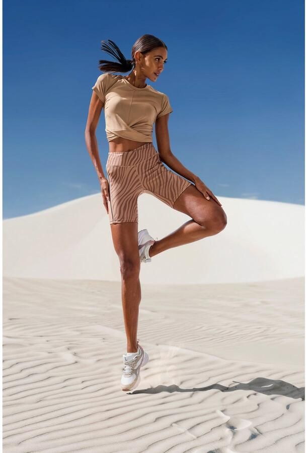 Active by Lascana T-shirt -Sportshirt in wikkellook - Foto 6