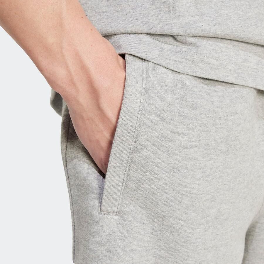 Adidas Originals Short ESS SHO Essentiële sweat shorts met logo van zacht french terry materiaal (1-delig)