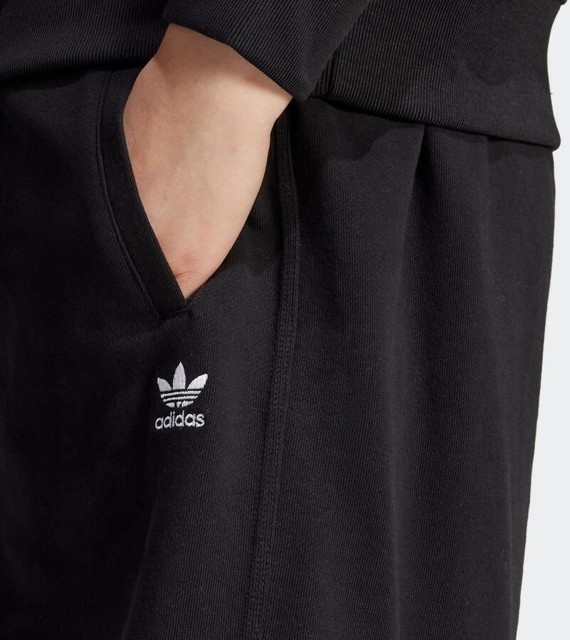 Adidas Essentials French Terry Shorts (Plus Size) - Foto 2