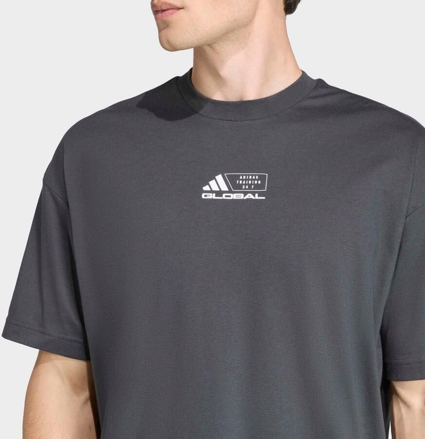 Adidas Perfor ce T-shirt GFX TEE GLOB Q4