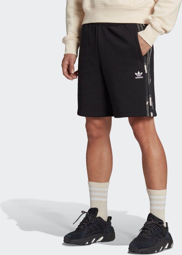 Adidas Originals Graphics Camo 3-Stripes Short