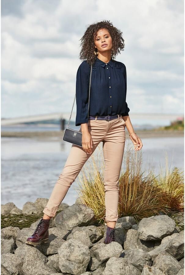 AJC Chino in een vlot model met contrastkleurige riem (2-delig) - Foto 17