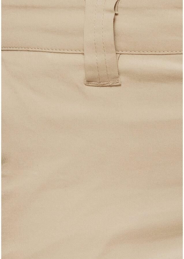 AJC Chino in een vlot model met klepzakken