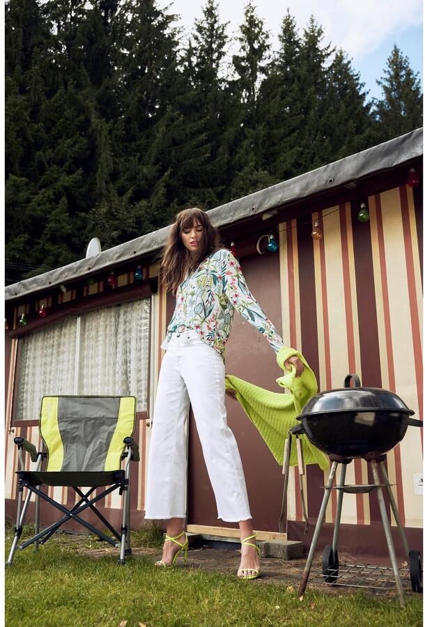 Aniston CASUAL Blouse zonder sluiting met bloemen en bladeren gedessineerd - Foto 7