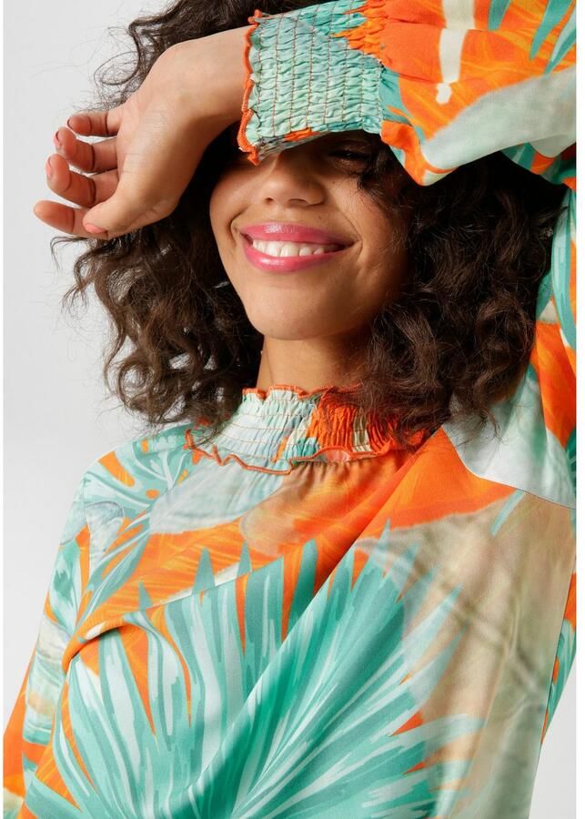 Aniston CASUAL Blouse zonder sluiting met grootvlak bladerenprint in batikdesign - Foto 3