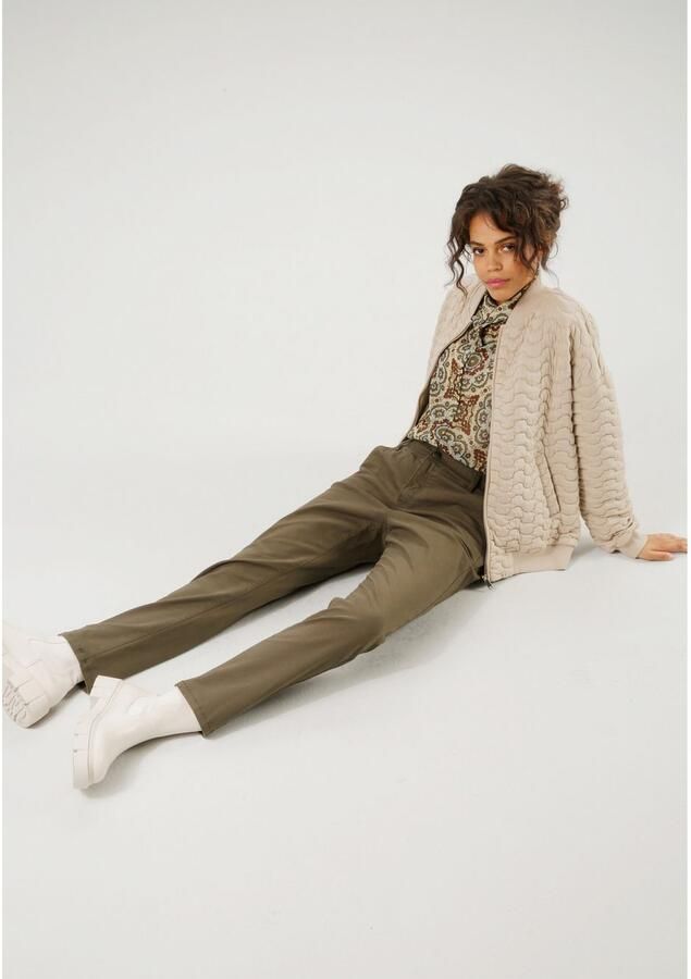 Aniston CASUAL Blouson met gewatteerde golvende stiksels - Foto 4