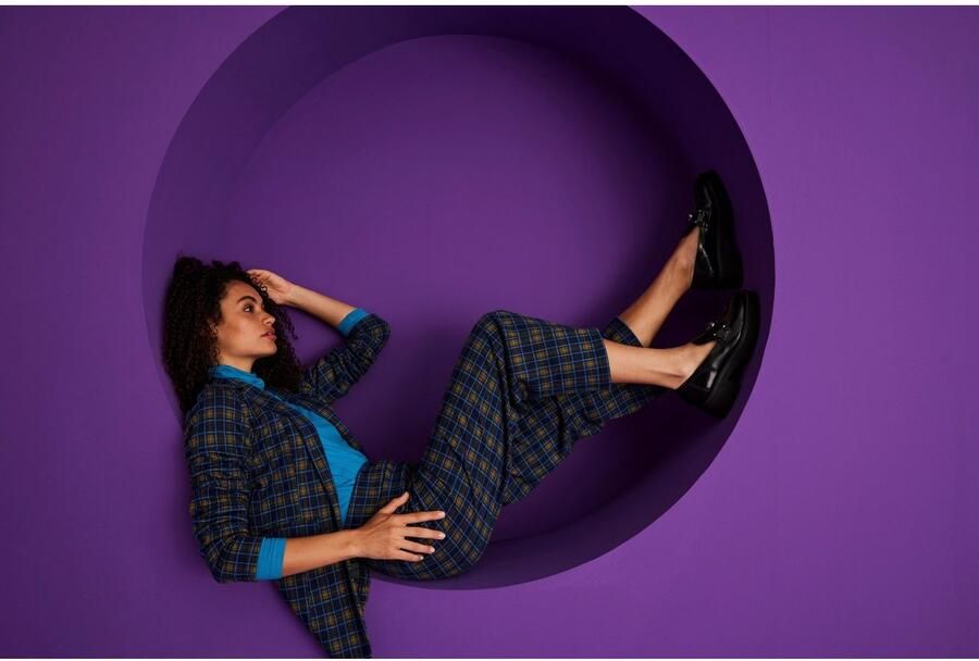 Aniston CASUAL Colshirt in zwart met bonte print of 4 trendy effen kleuren - Foto 2