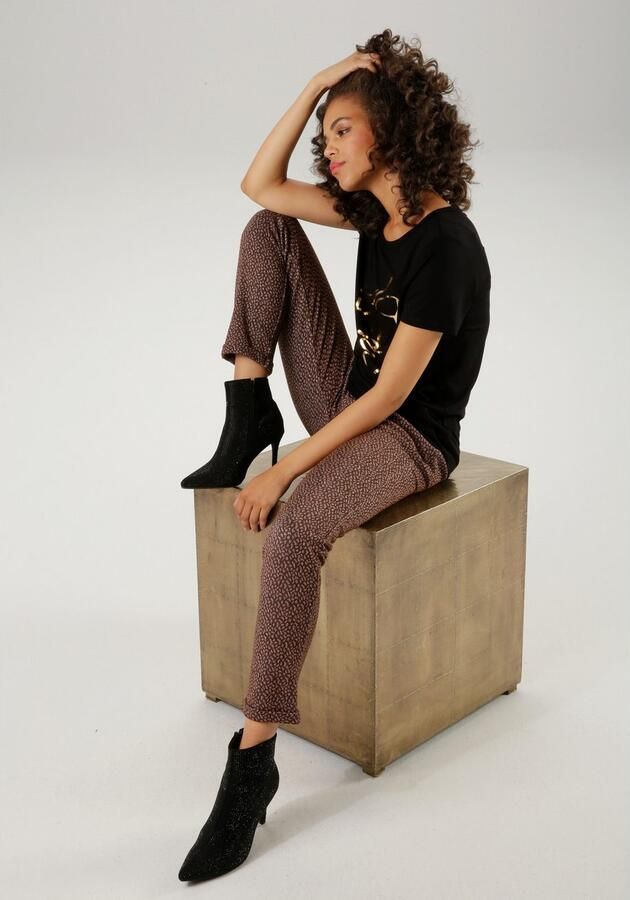 Aniston CASUAL Comfortbroek met glitterdraden versierde alloverprint - Foto 5