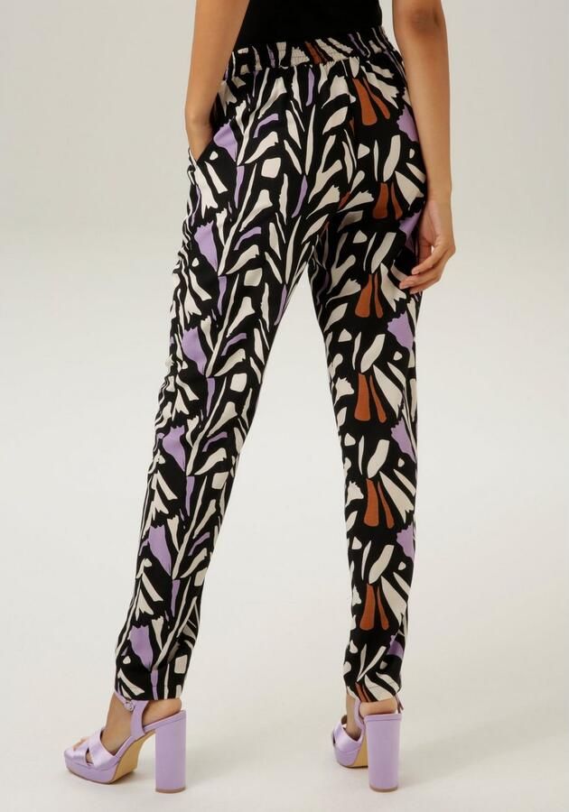Aniston CASUAL Comfortbroek met trendy kleuren grafische print - Foto 3